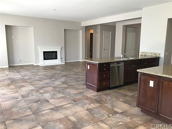 2nd image of 610 Barbre Ln