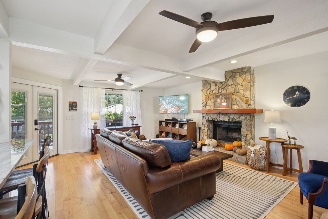 next background image