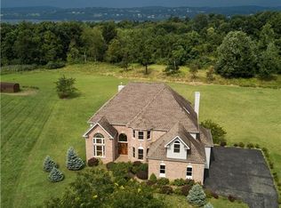 40 Heather Dr, Wappingers Falls, NY 12590