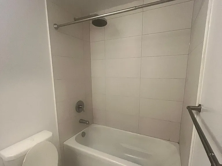 9582 Markham Rd #1203 — Photo 17