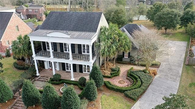 1st image of 16185 Feliciana Ave