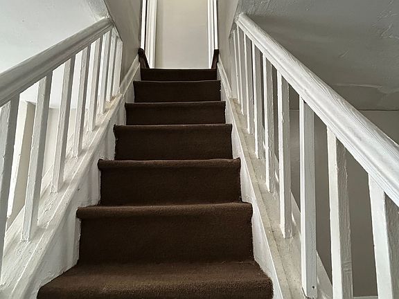 5th image of 821 Southard St #1
