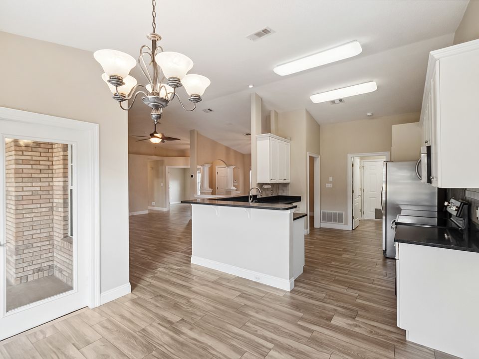 1st image of 456 Sandmore Shores Dr
