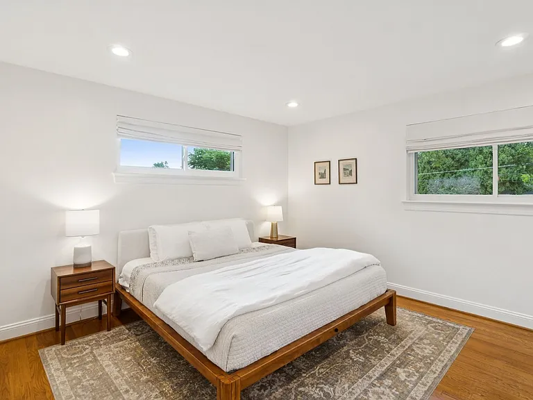 7412 Farnum St — Photo 11