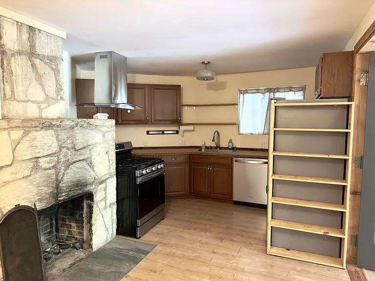 E Walnut Dr — Photo 15