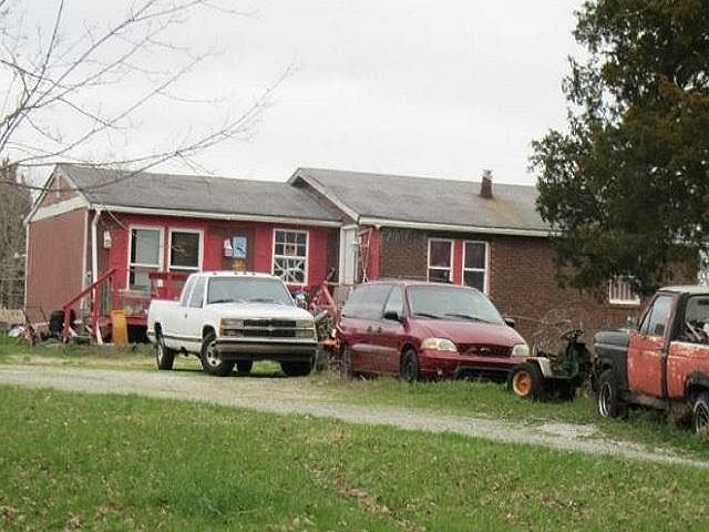 1st image of 16105 Beechwood Dr