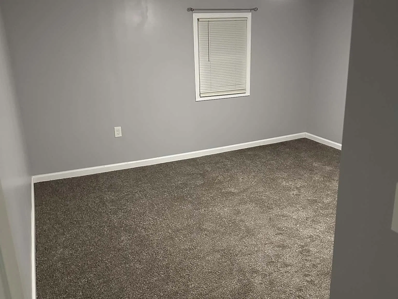 2 bed, 1000 sqft, $1,800 — Photo 4
