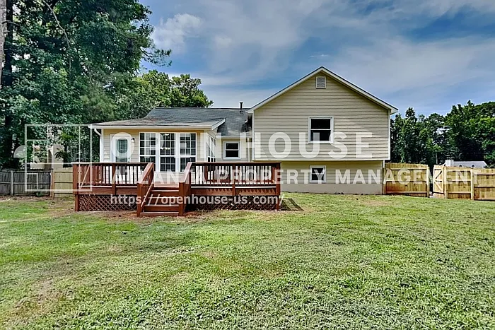 450 Sumer Ln N — Photo 27