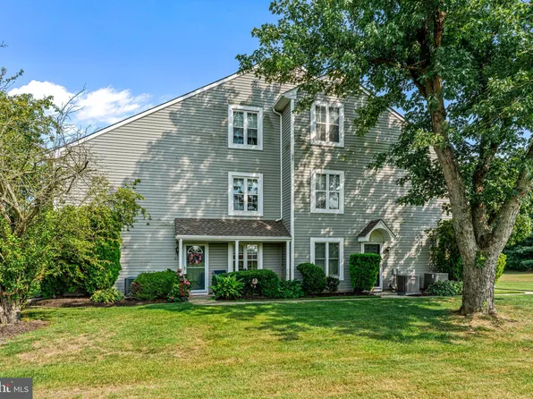 639 Yorkshire Ct, Sewell, NJ 08080