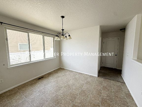 5th image of 3392 Hackberry Ln