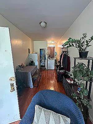 4th image of 893 Saint Johns Pl #C3