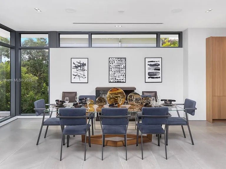 440 Mola Ave — Photo 13