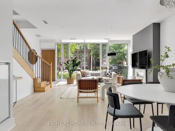 32 Davenport Rd #Townhouse 101, Toronto, ON M5R 0B5