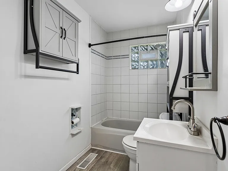 1023 Highland Ave — Photo 11