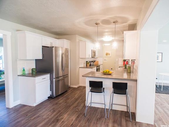 2nd image of 5548 S Fairoaks Dr