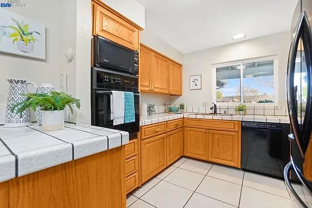 25557 Calaroga Ave — Photo 14