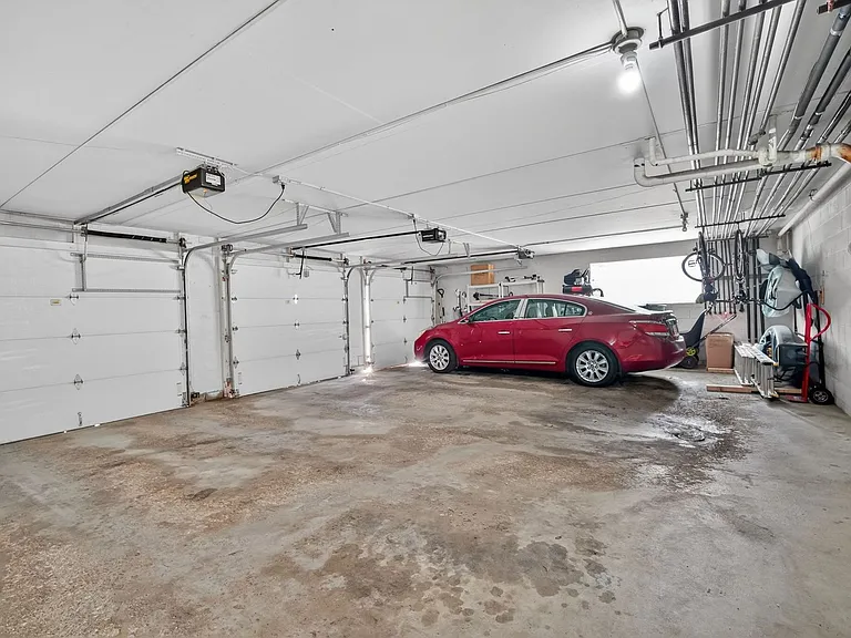 5616 Hickman Rd #3 — Photo 26