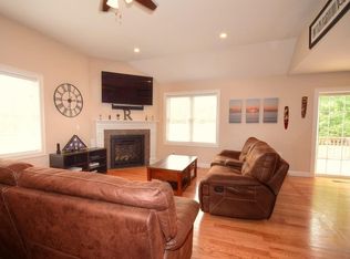 213 Tiffany St, Attleboro, MA 02703