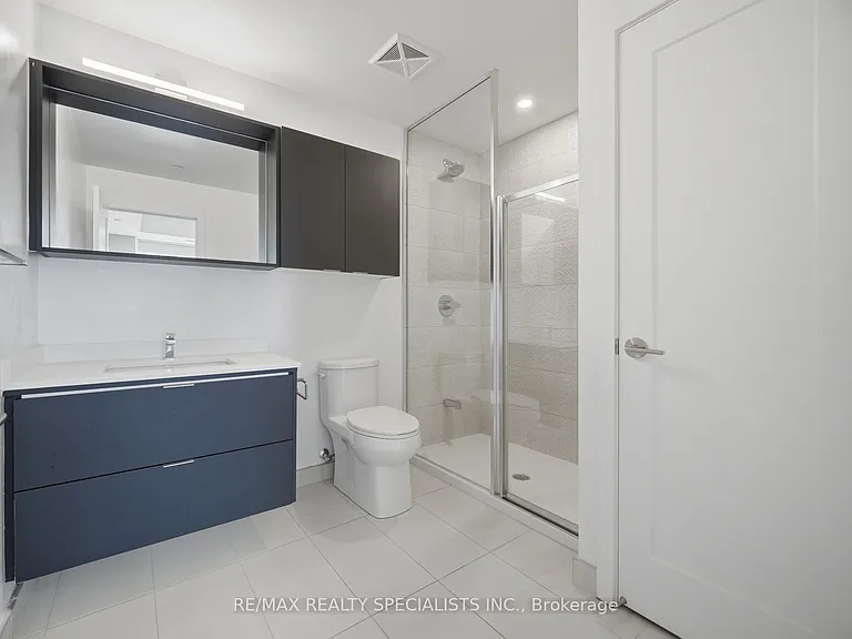 5105 Hurontario St #308 — Photo 16