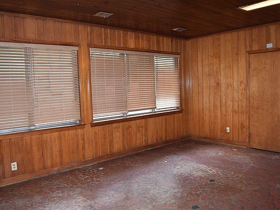 2nd image of 2973 Windermere Dr