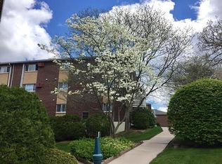 608 Boston Post Rd E APT 15, Marlborough, MA 01752