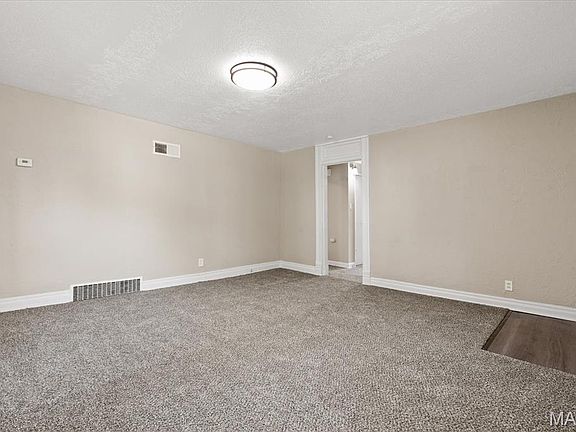 4th image of 1292 Purcell Ave