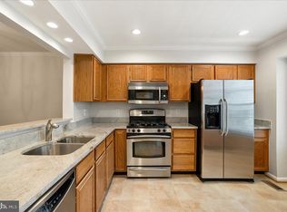 8316 Linden Oaks Ct, Lorton, VA 22079