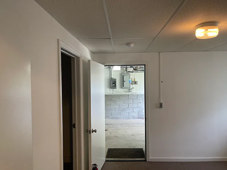 97 Downey Dr — Photo 29