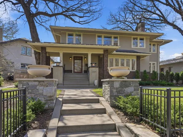 2200 Kenwood Pkwy, Minneapolis, MN 55405