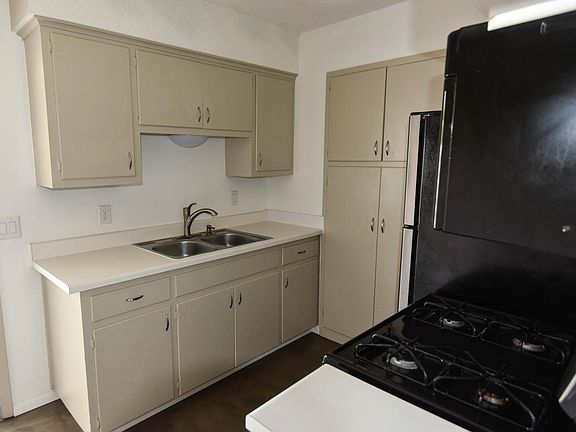 4th image of 8005 Pinedale Cv #A