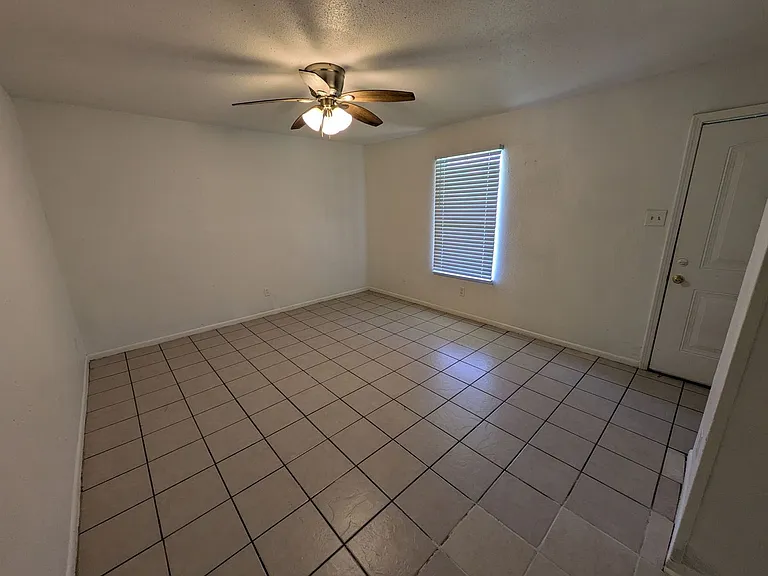 Sullivan Apartment Homes — Photo 38