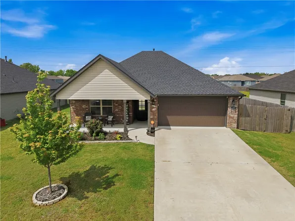 1807 E Endura Park Dr, Siloam Springs, AR 72761