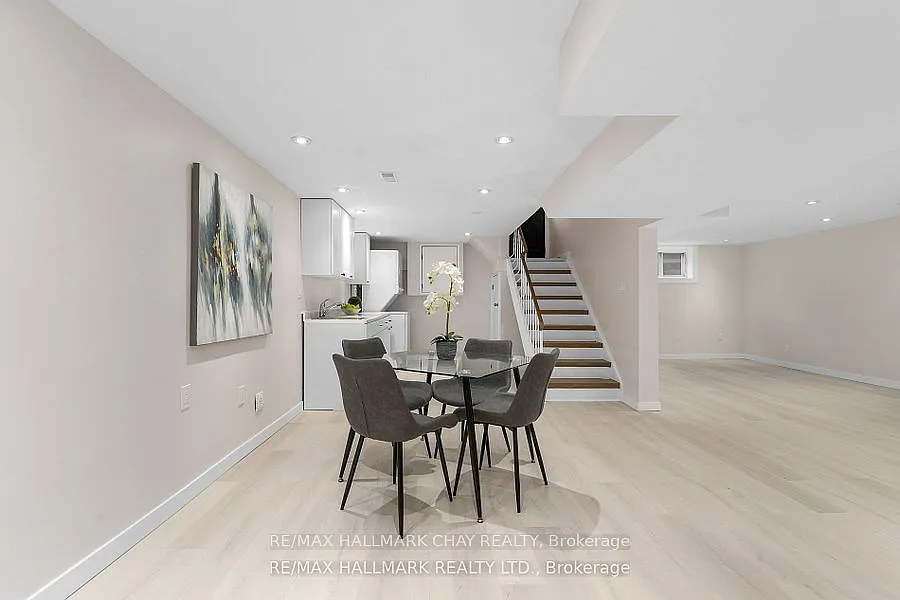 2 bed, $1,800 — Photo 3