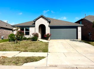 1097 Kingbird Ln, Alvarado, TX 76009
