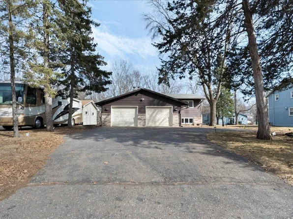 11617 Flintwood St NW, Coon Rapids, MN 55448