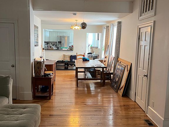 5th image of 2028 E Susquehanna Ave
