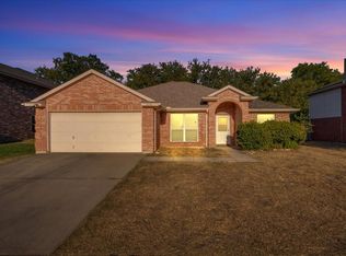 324 Marsha St, Saginaw, TX 76179