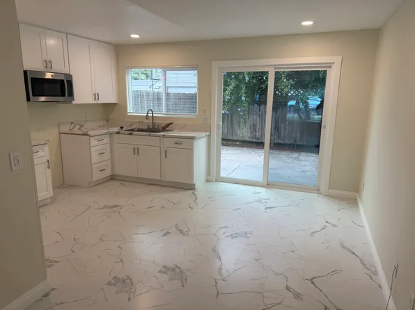 3424 Thunder Dr, Oceanside, CA 92056