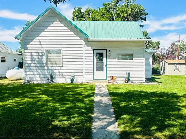 51 3rd Ave S, Stanford, MT 59479