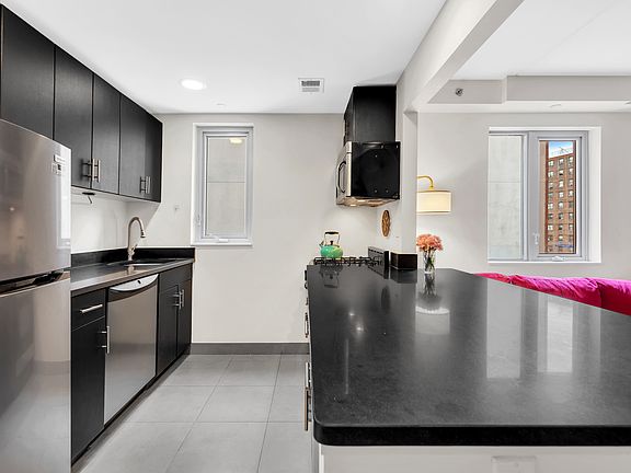 4th image of 1810 3rd Ave APT A7c