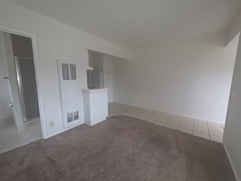 240-246 Cruzero St #244 — Photo 31