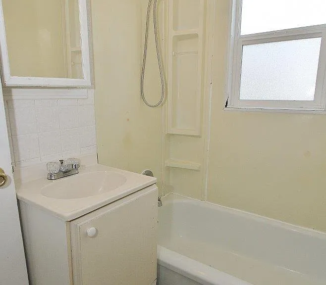 1311 4th St N — Photo 14