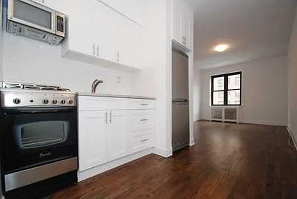 Rented by Buchbinder & Warren | media 15