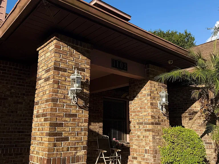 1102 S Sugartree Dr — Photo 31