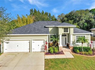 905 8th Ave SW, Ruskin, FL 33570