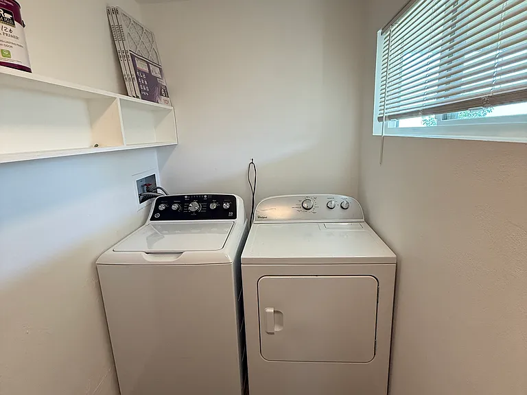2592 Yarmouth Ave — Photo 18