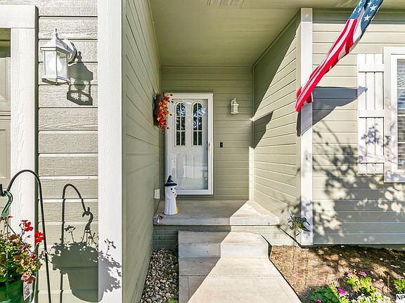 4th image of 19062 Drexel Cir
