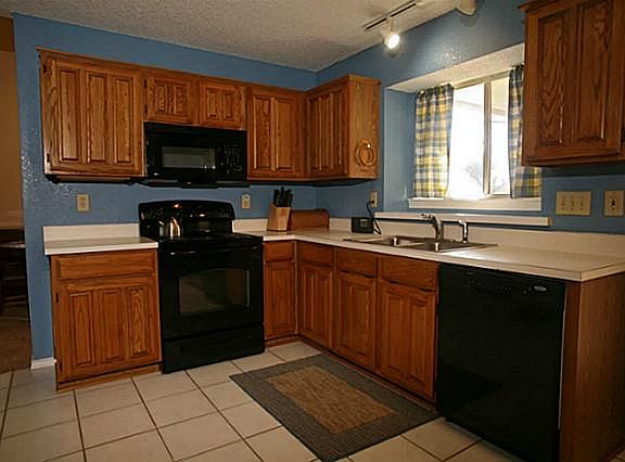 4th image of 4403 San Mateo Ln