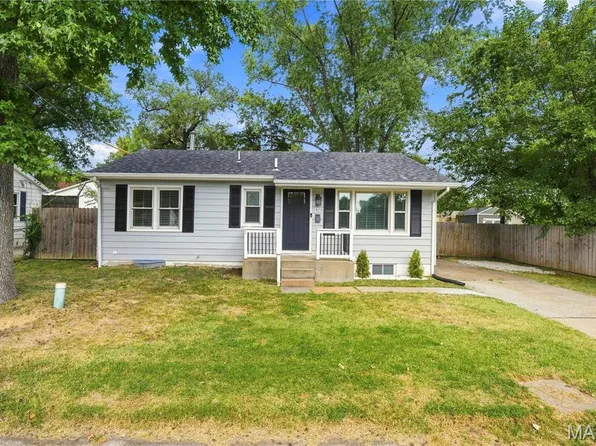 1620 Dale Ave, Saint Charles, MO 63301