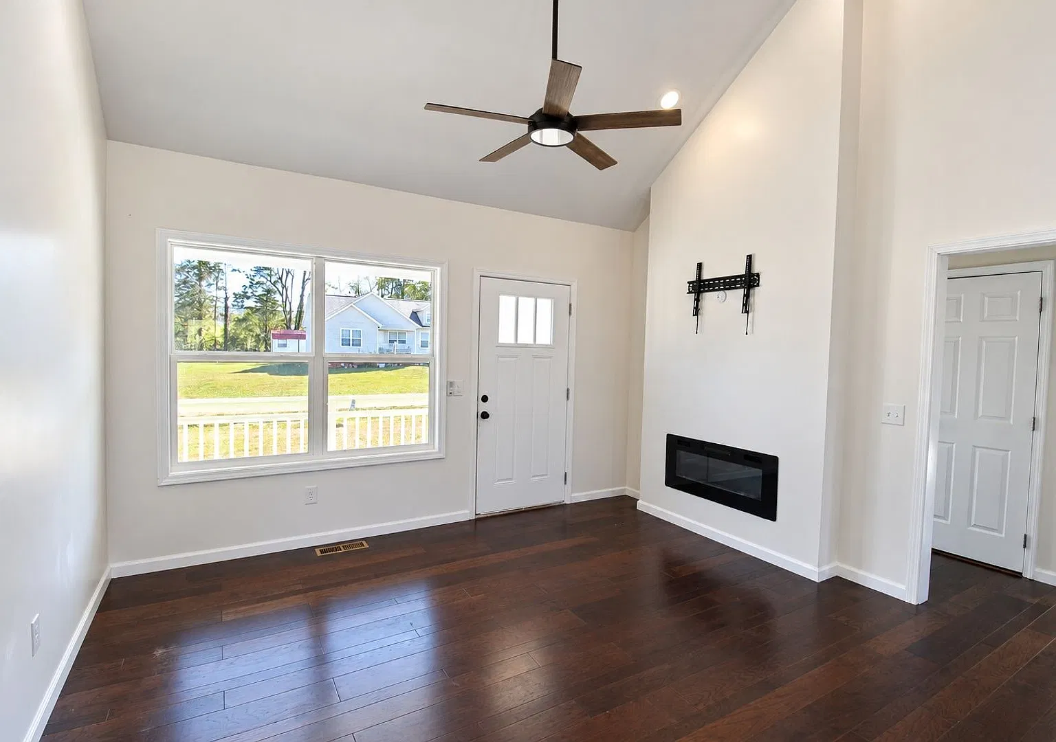 Brand-New 3-Bedroom Home with Vaulted Ceilings & a Back Deck — Photo 2